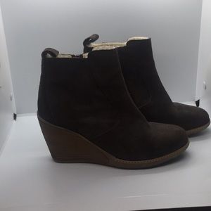 Emu wedge Booties